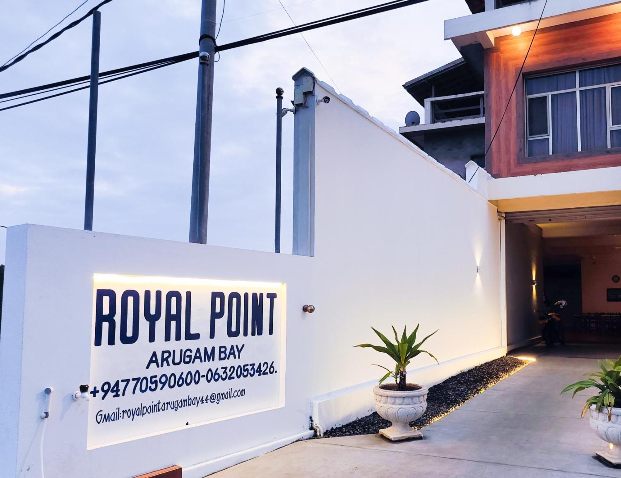 ホテル Royal Point Arugambay アルガムベイ エクステリア 写真
