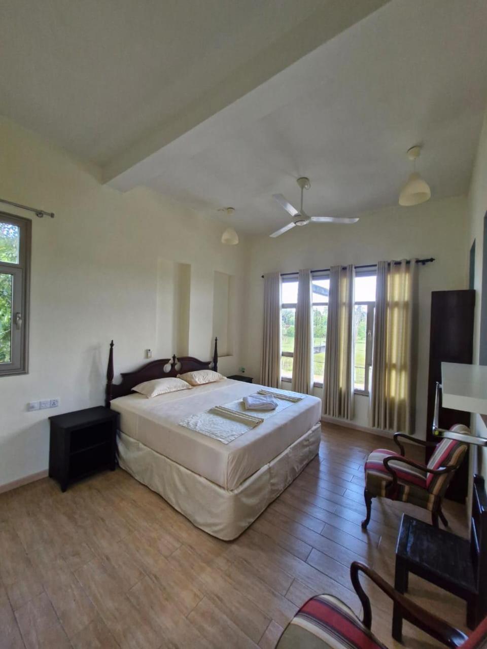 ホテル Royal Point Arugambay アルガムベイ 部屋 写真